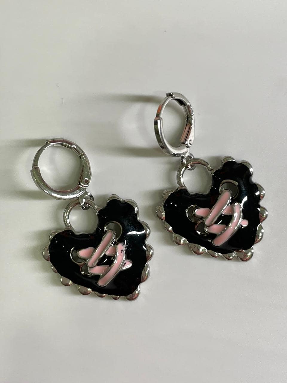 Black & Pink Enamel Heart Bow Huggie Earrings – Coquette Gothic Dangle Jewelry