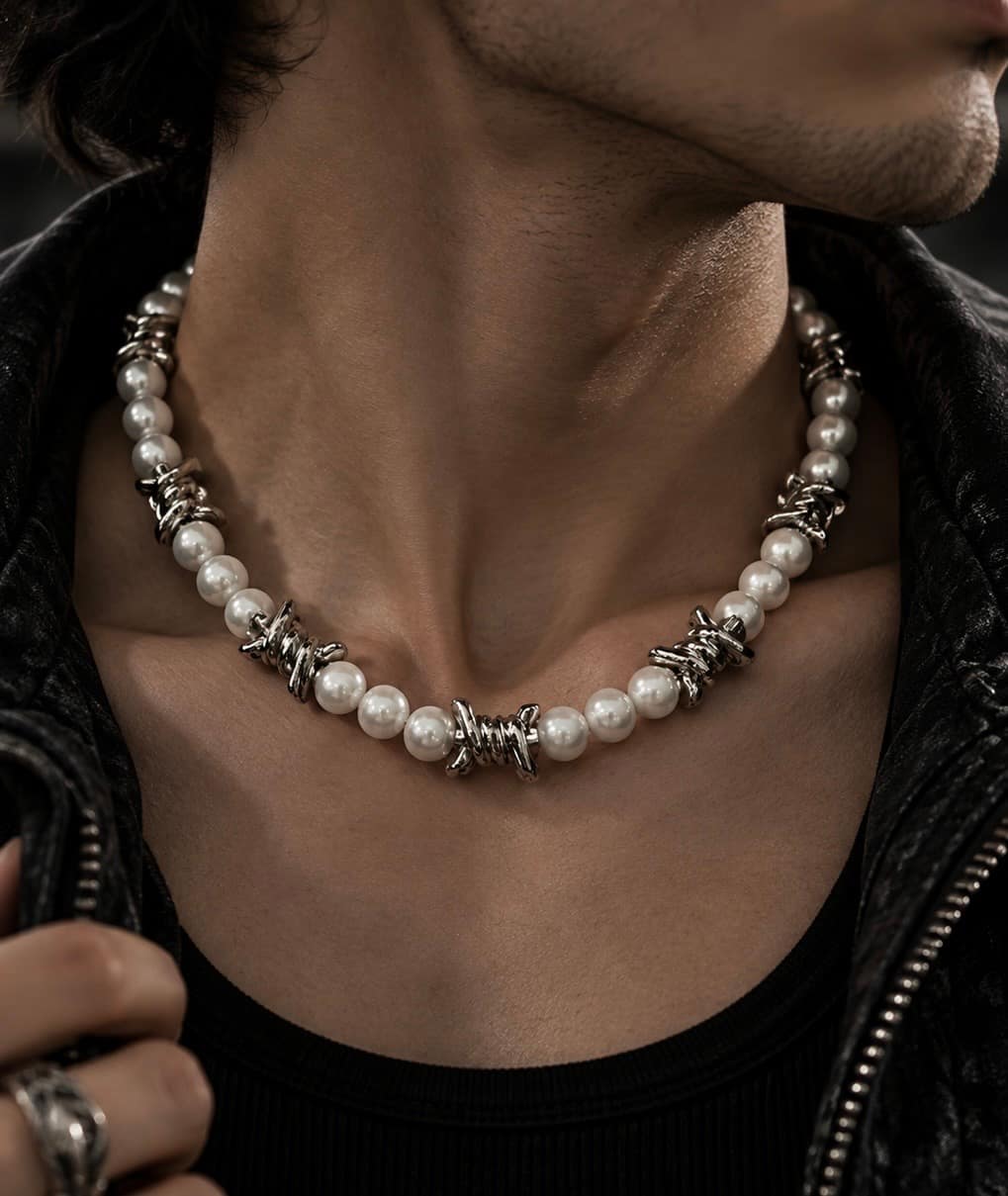 Barbed Pearl Choker